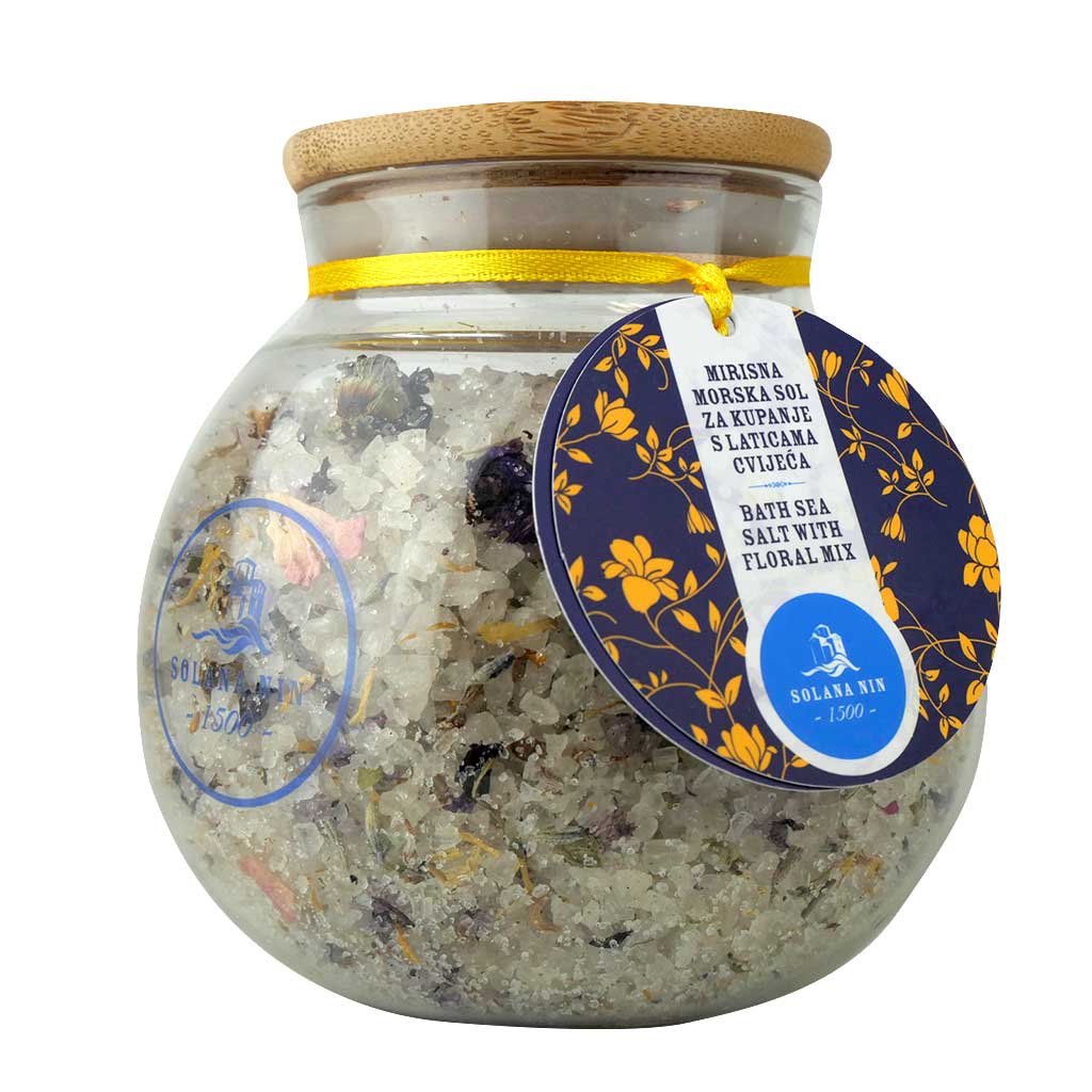 Solana Nin® Duftendes Meeresbadesalz mit Blütenblättern 500 g